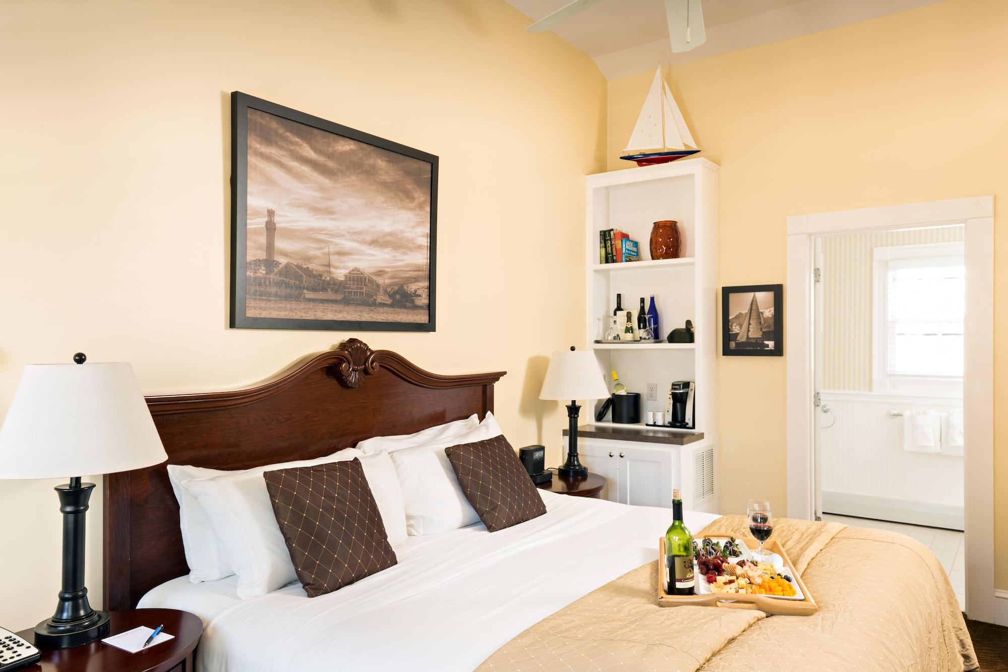 Crowne Pointe Historic Inn Adults Only Провинстаун Экстерьер фото