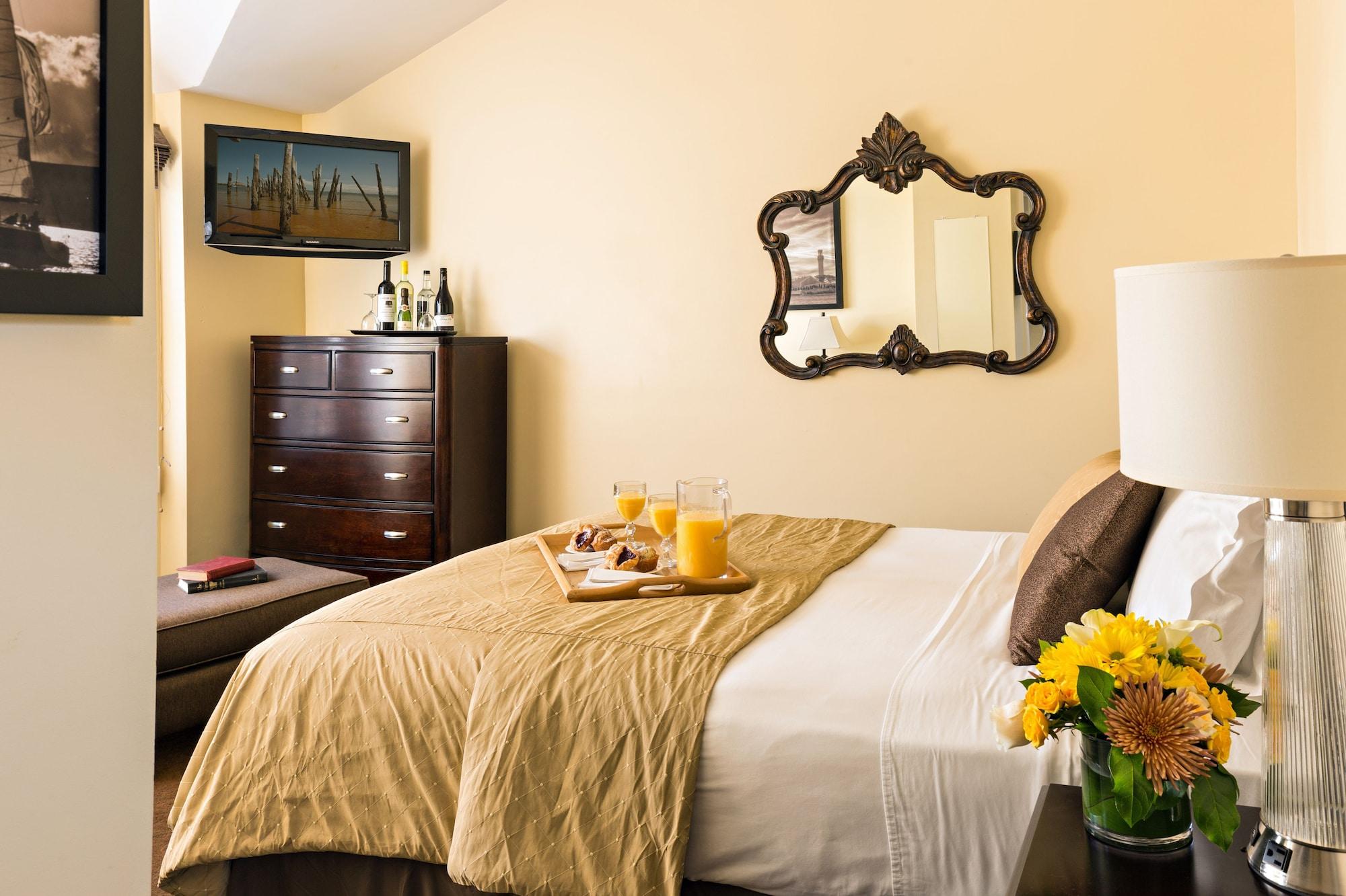 Crowne Pointe Historic Inn Adults Only Провинстаун Экстерьер фото