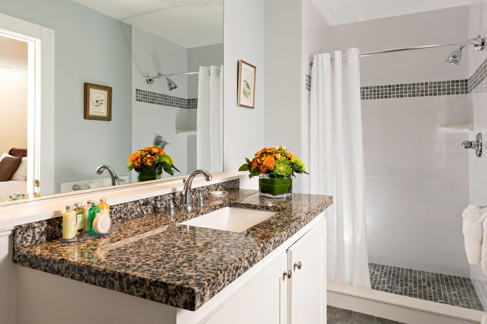 Crowne Pointe Historic Inn Adults Only Провинстаун Экстерьер фото