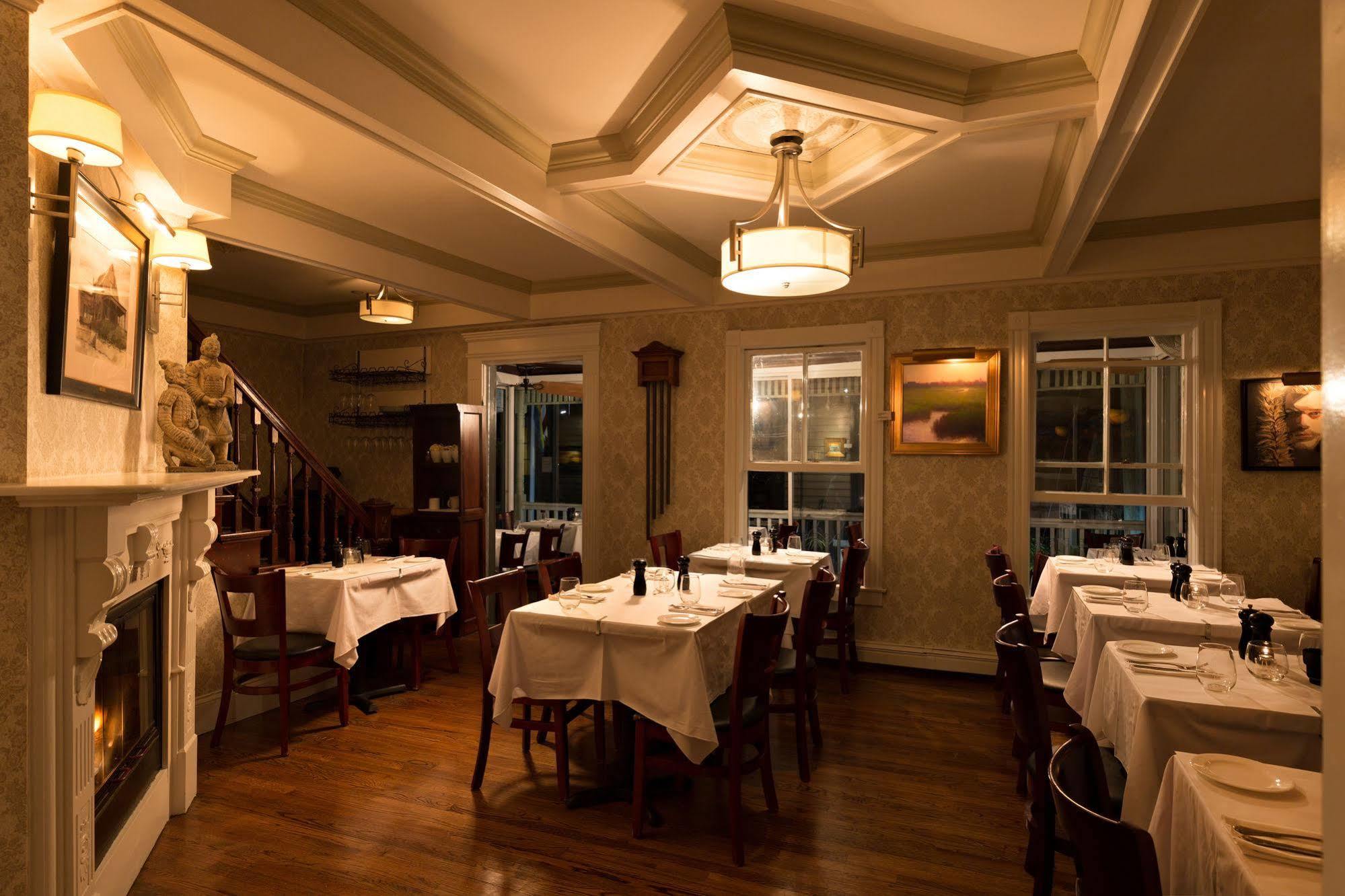 Crowne Pointe Historic Inn Adults Only Провинстаун Экстерьер фото